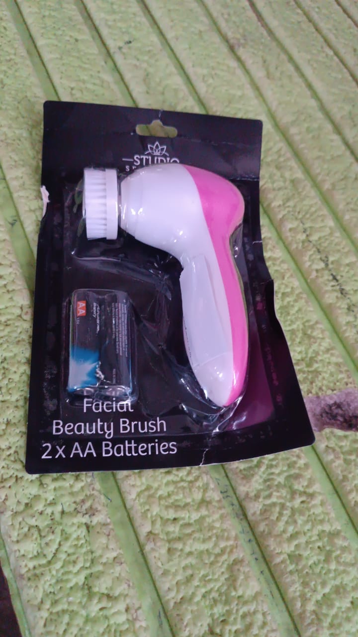 Facial Beauty Brush, Face Massager (1 Pc / With 2 AA Battery Included) Facial Beauty Brush, Face Massager (1 Pc / With 2 AA Battery Included)